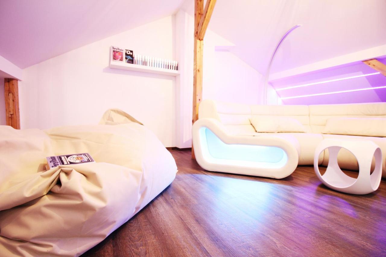 Secret Hideaways Space Loft Wohndesign Auf 2 Etagen L 450M Bis Uni Duisburg Bagian luar foto