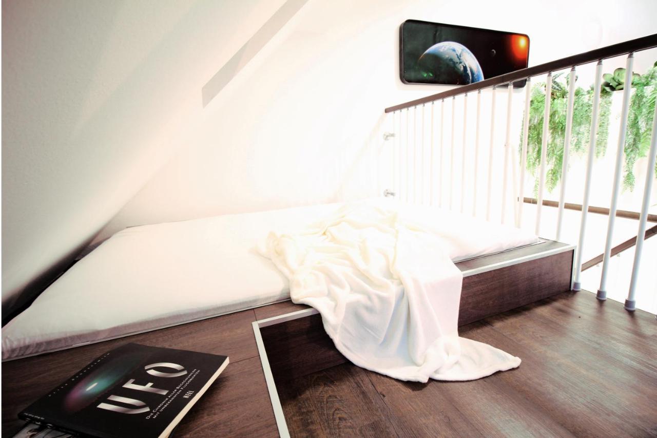 Secret Hideaways Space Loft Wohndesign Auf 2 Etagen L 450M Bis Uni Duisburg Bagian luar foto